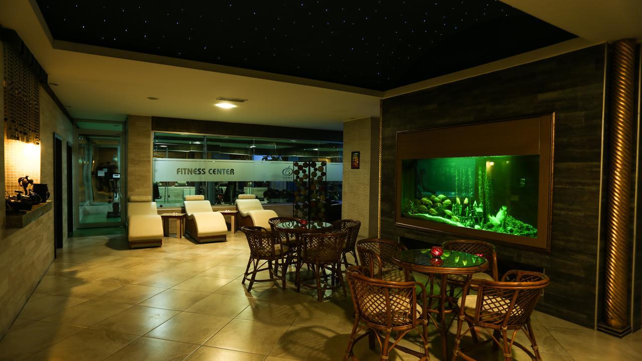 Sivas Bueyuek Hotel Exteriör bild