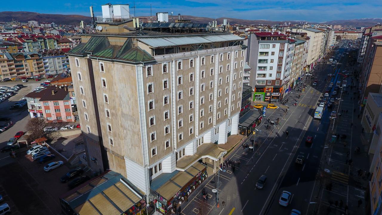 Sivas Bueyuek Hotel Exteriör bild